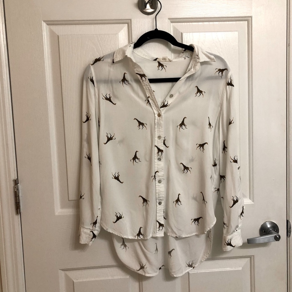 Giraffe Button up - Picture 2 of 4